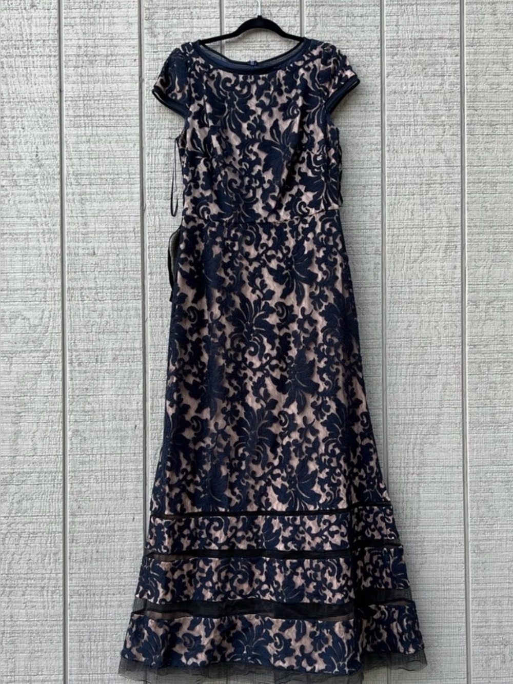 Tadashi Shoji Navy Blue/Nude Evening Gown Sz 12